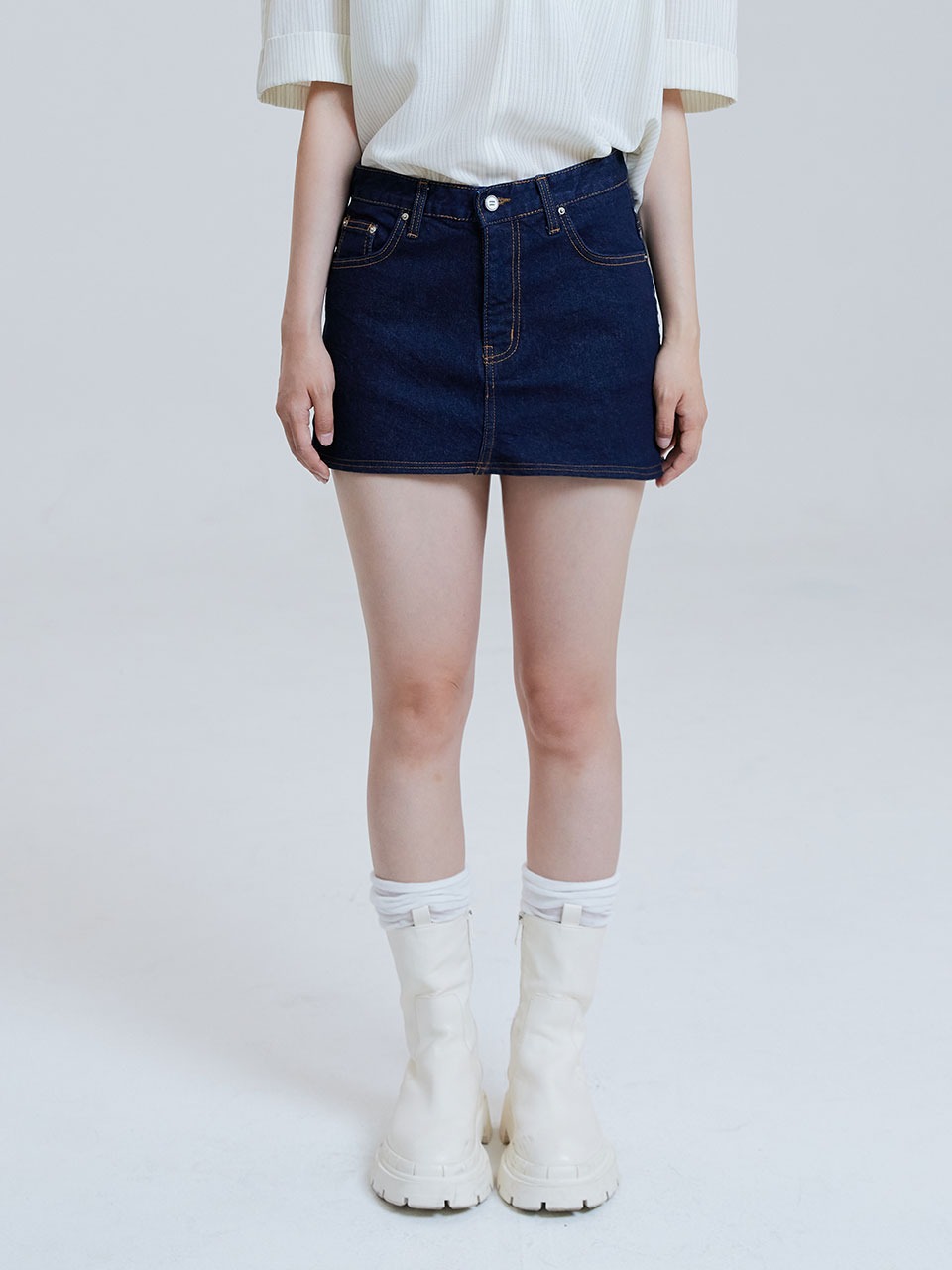 [Exclusive] Summer raw denim mini skirt